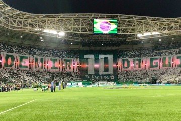 Torcida do Palmeiras celebra no estádio, que agora tem o BTG Pactual como novo gestor majoritário da operação. - (crédito: Ed Alves/CB/D.A.Press) Torcida do Palmeiras celebra no estádio, que agora tem o BTG Pactual como novo gestor majoritário da operação. - (crédito: Ed Alves/CB/D.A.Press)
