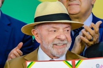 Malu Mader, Xamã e mais: famosos se unem em campanha pró-Lula - (crédito: Reprodução/Instagram) Malu Mader, Xamã e mais: famosos se unem em campanha pró-Lula - (crédito: Reprodução/Instagram)