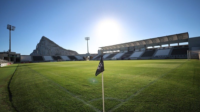 O campo de futebol, cenário de debates sobre patrocínios de casas de apostas e receitas essenciais para clubes - (crédito: Lívia Villas Boas/CBF) O campo de futebol, cenário de debates sobre patrocínios de casas de apostas e receitas essenciais para clubes - (crédito: Lívia Villas Boas/CBF)