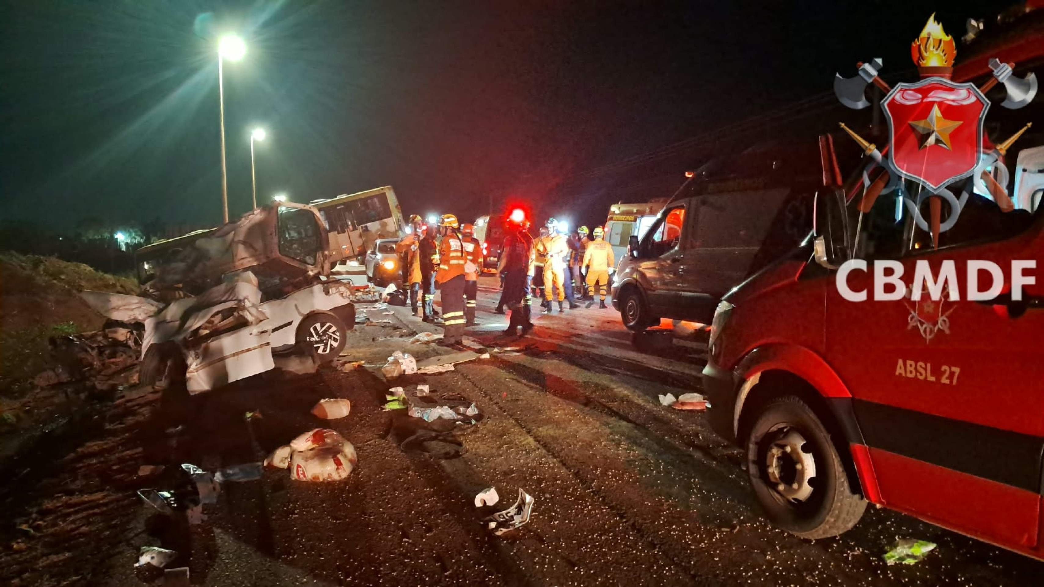 Uma criança e um adulto morrem em colisão com ônibus em Brazlândia