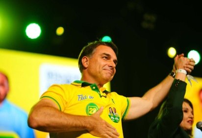 O presidenciável Flávio Bolsonaro (PL) participou de ato de campanha em Joinville na manhã deste sábado (19/9). -  (crédito: Vittor Sales/Divulgação Campanha Flávio Bolsonaro) -O presidenciável Flávio Bolsonaro (PL) participou de ato de campanha em Joinville na manhã deste sábado (19/9). -  (crédito: Vittor Sales/Divulgação Campanha Flávio Bolsonaro)