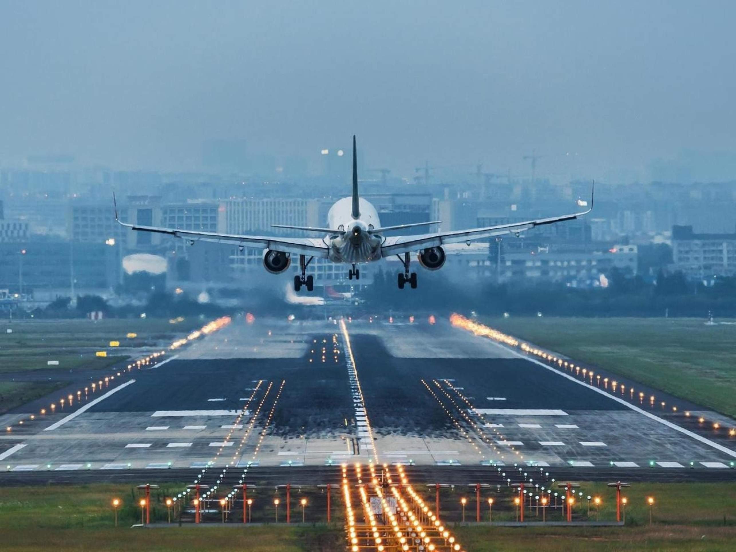 Piloto de avião é o emprego dos sonhos mais buscado no mundo; veja como seguir carreira