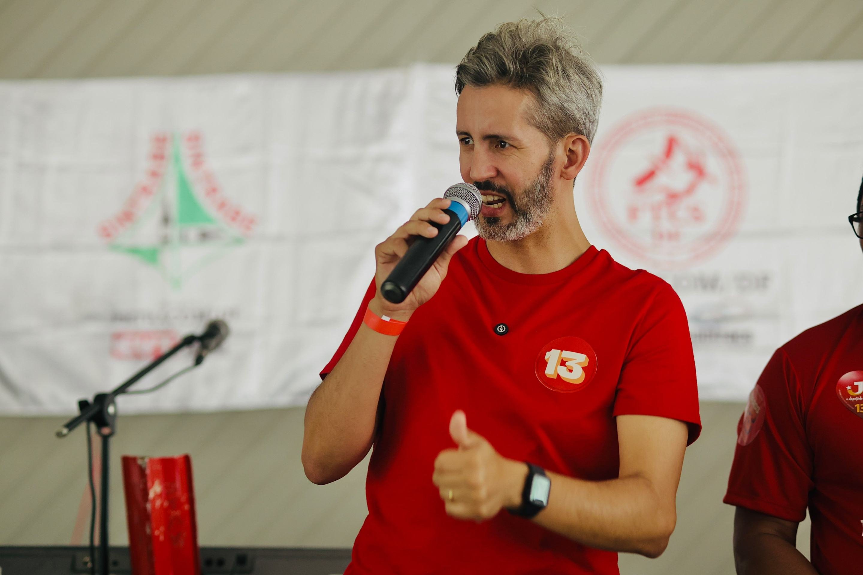 Leandro Grass apresenta propostas para economia e mobilidade urbana
