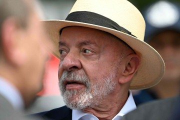 Presidente Lula, alvo de nova pesquisa BTG/Nexus que aponta sua desaprova&ccedil;&atilde;o em 50% e avalia&ccedil;&atilde;o do governo em queda -  (crédito: MAURO PIMENTEL / AFP)