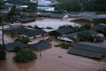 El Ni&ntilde;o intensifica eventos extremos, como inunda&ccedil;&otilde;es, desafiando a adapta&ccedil;&atilde;o de cidades brasileiras -  (crédito: ANSELMO CUNHA / AFP)
