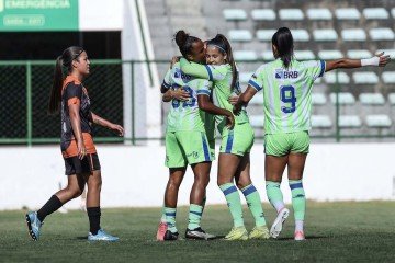 Recém-promovido à primeira divisão, o Minas Brasília impós goleada por 23 x 0 no Legião na abertura do Candangão - (crédito: Patricy Albuquerque ) Recém-promovido à primeira divisão, o Minas Brasília impós goleada por 23 x 0 no Legião na abertura do Candangão - (crédito: Patricy Albuquerque )
