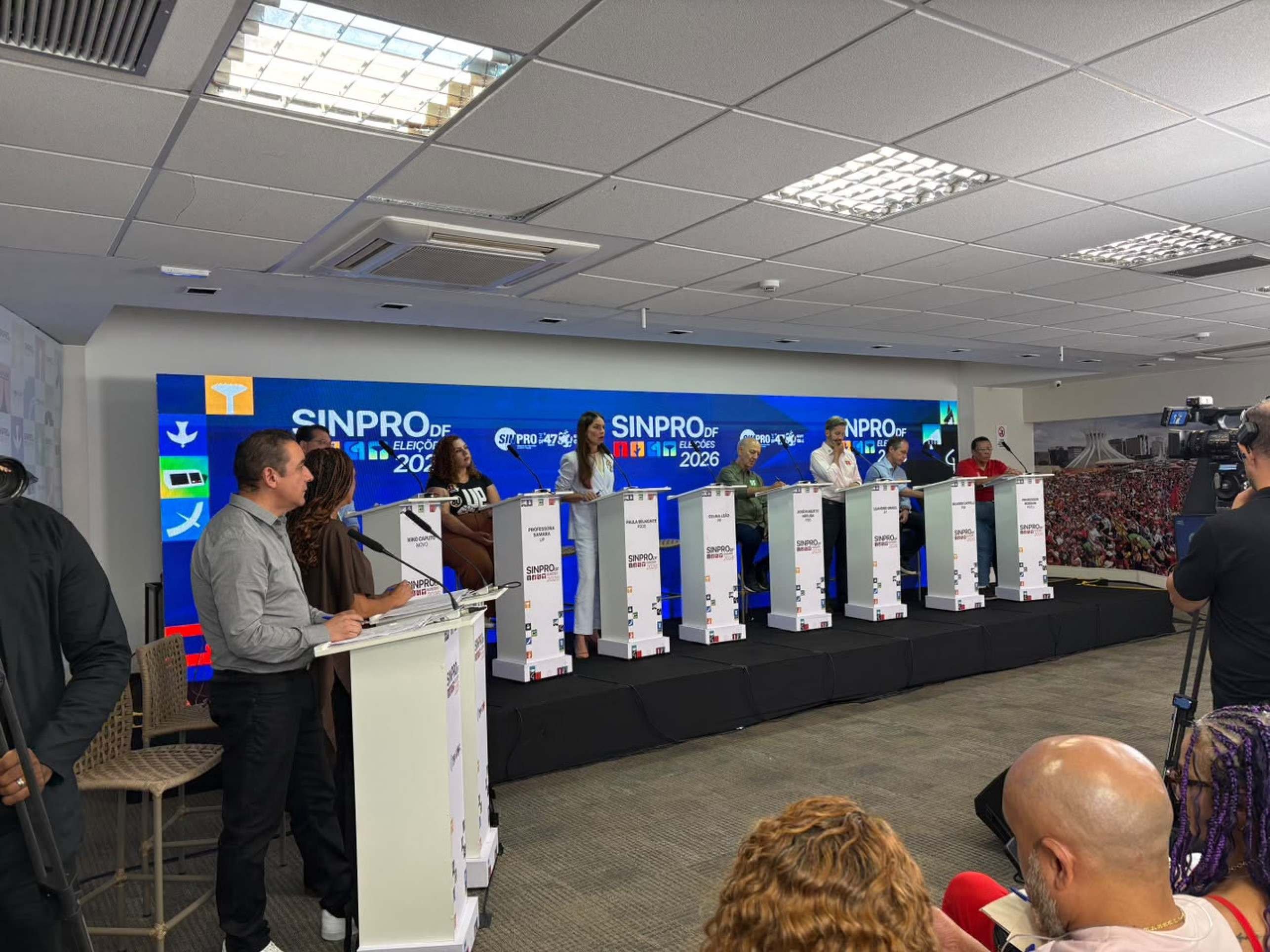 Candidatos ao Buriti participam debate no Sindicato dos Professores