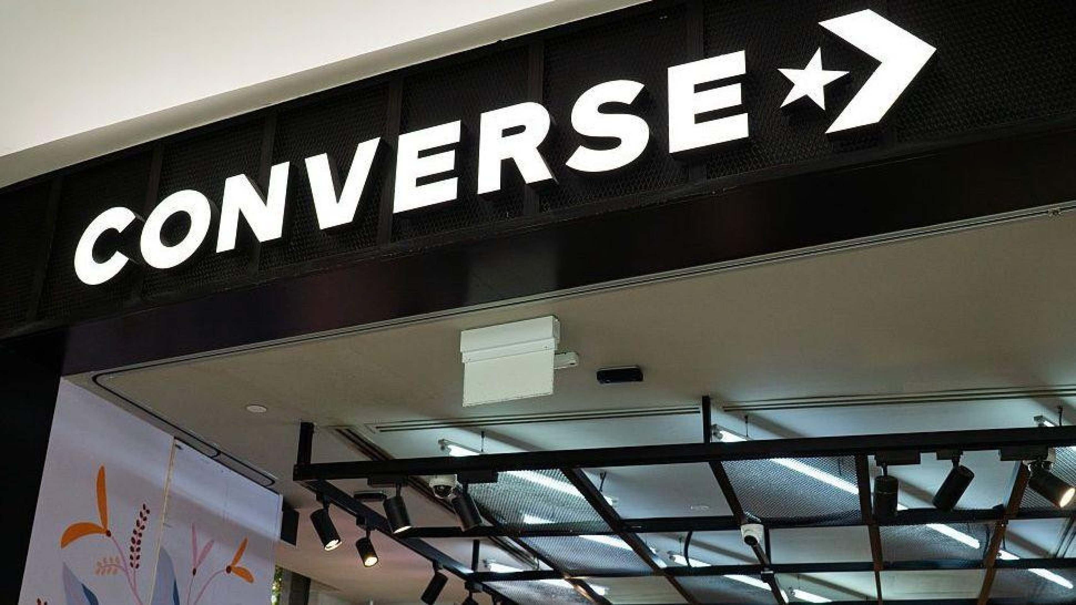 A propaganda da Converse que foi retirada por ser 'profundamente perturbadora' e acusada de racista