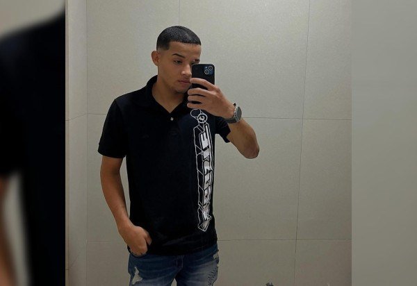 O jovem, de 21 anos, segue internado no Hospital de Base do DF -  (crédito: Redes sociais/reprodução)