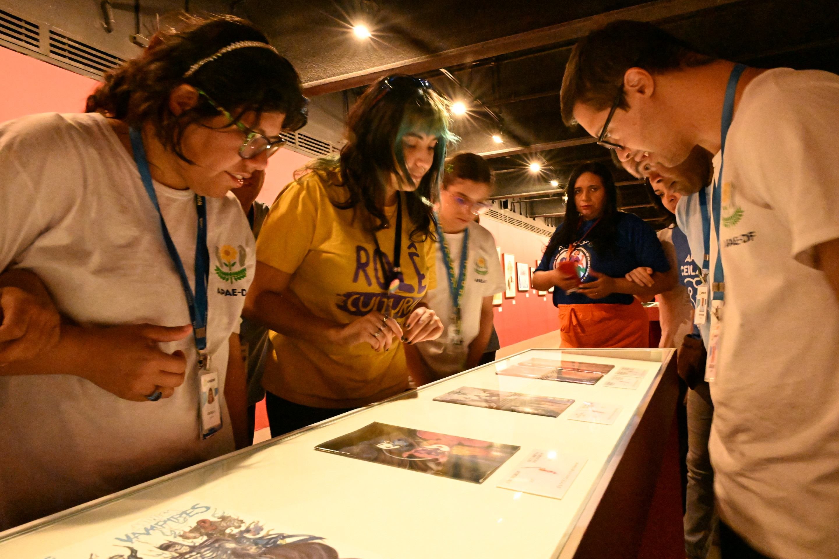 Programa&ccedil;&atilde;o educativa, com visitas mediadas, explora o universo de fantasia e games