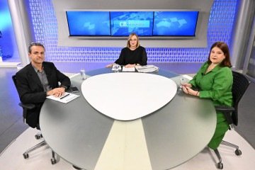 O diretor de neg&oacute;cios do Opini&atilde;o &mdash; Intelig&ecirc;ncia Pol&iacute;tica, Carlos Andr&eacute; Machado, no CB.Poder. Na bancada, as jornalistas Denise Rothenburg e Ana Maria Campos (D) -  (crédito:  Carlos Vieira/CB/DA Press          )