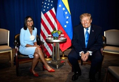 Delcy Rodriguez se encontra com Trump em reunião bilateral nos bastidores da Assembleia Geral da ONU  -  (crédito: Distribuição/ Palácio presidencial da Venezuela ) -Delcy Rodriguez se encontra com Trump em reunião bilateral nos bastidores da Assembleia Geral da ONU  -  (crédito: Distribuição/ Palácio presidencial da Venezuela )