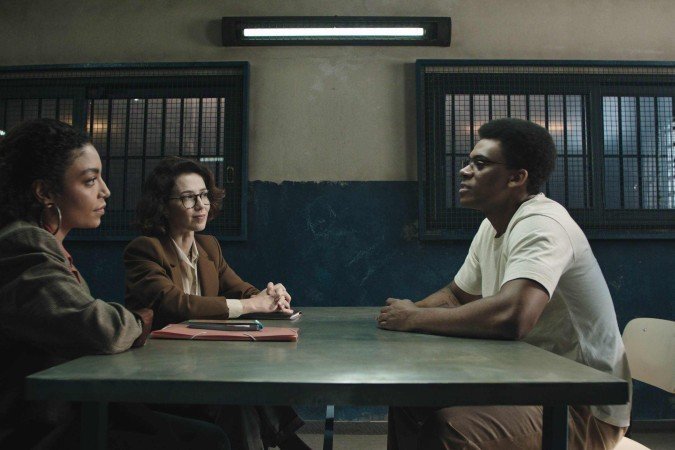 Um dos pilares da narrativa é a inspiração no trabalho real do Innocence Project    