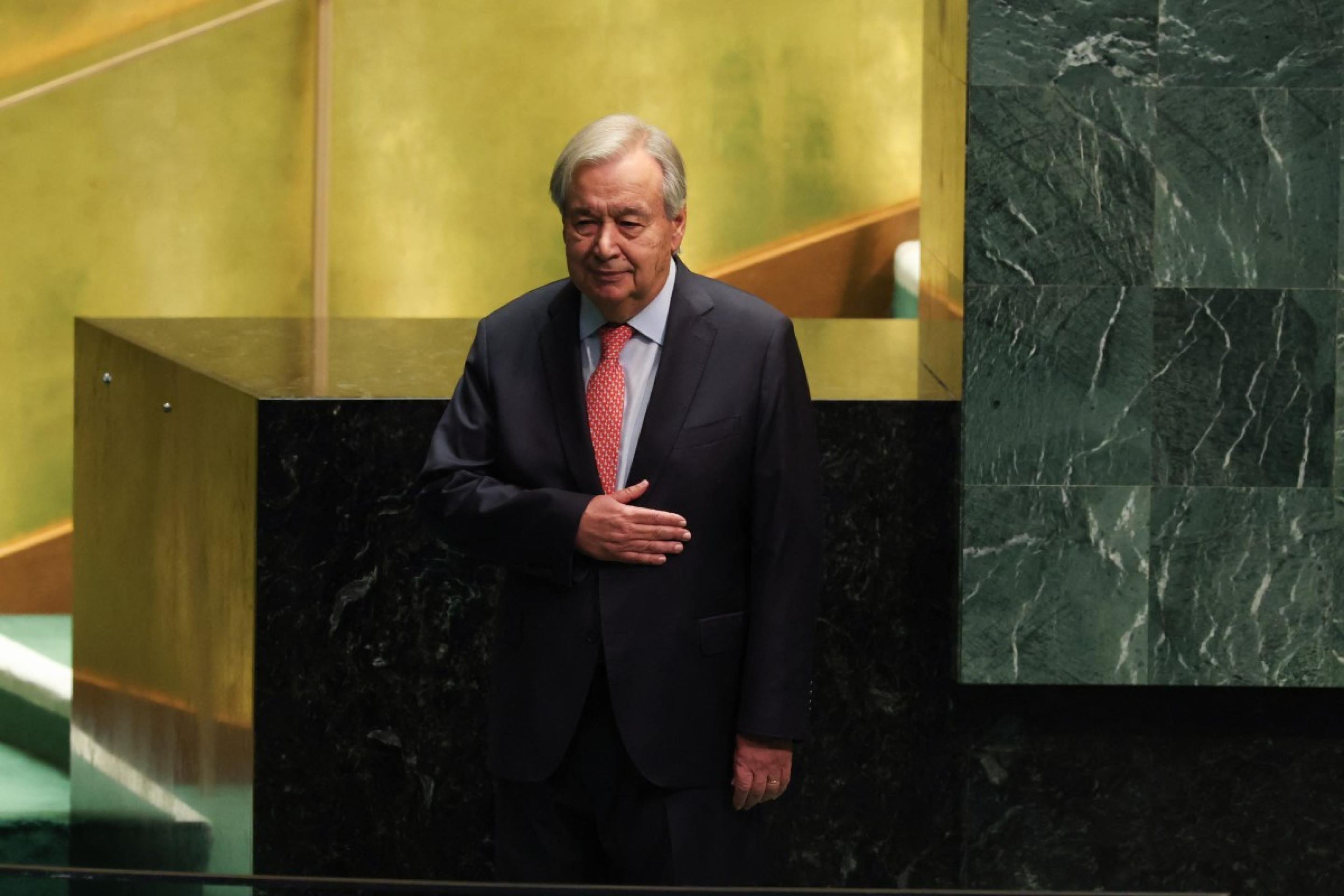 Chefe da ONU faz última reunião sobre o clima antes de deixar o cargo