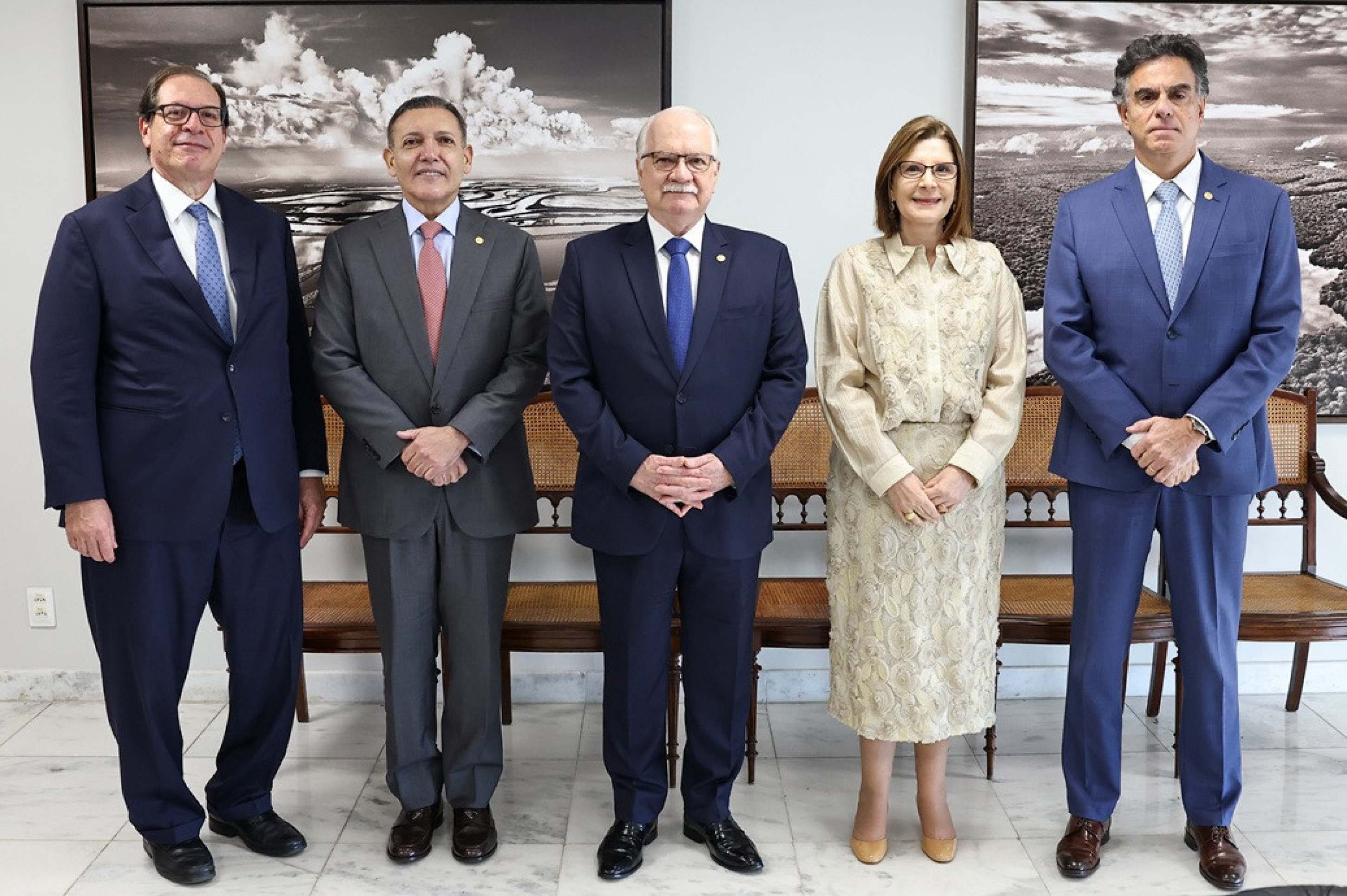 Presidentes de tribunais superiores se re&uacute;nem para discutir temas comuns