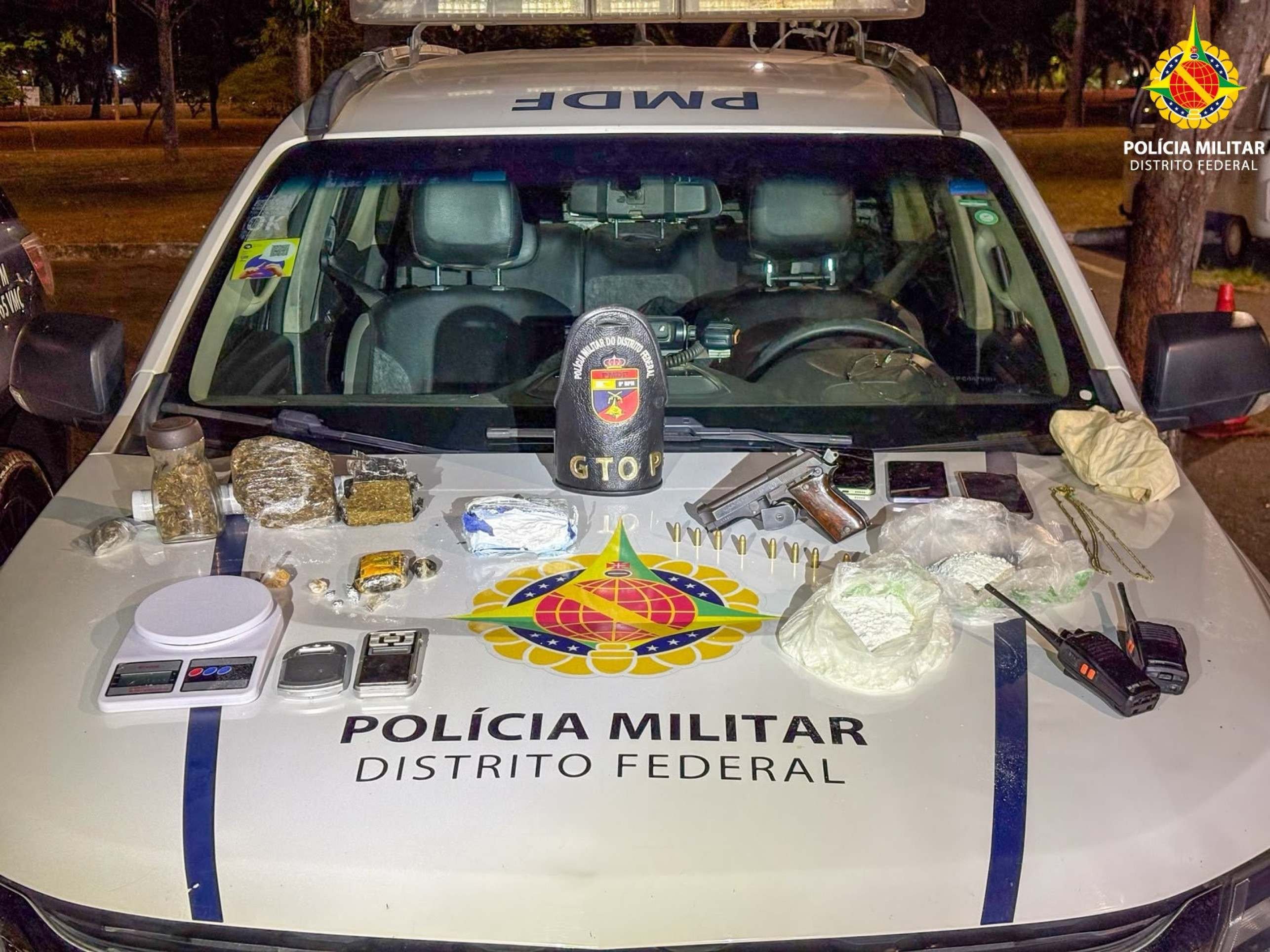 Vídeo: mulher e adolescente são presos com drogas e arma de fogo no Gama 