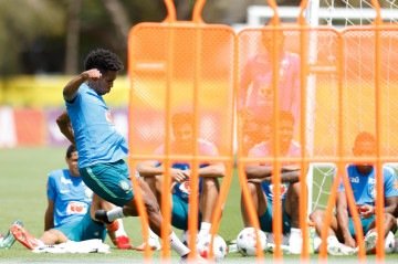 Estêvão cobra falta em treino do Brasil: atacante acumulou jogos pelo Palmeiras, mas vive momento de menor minutagem no Chelsea - (crédito: Rafael Ribeiro/CBF) Estêvão cobra falta em treino do Brasil: atacante acumulou jogos pelo Palmeiras, mas vive momento de menor minutagem no Chelsea - (crédito: Rafael Ribeiro/CBF)
