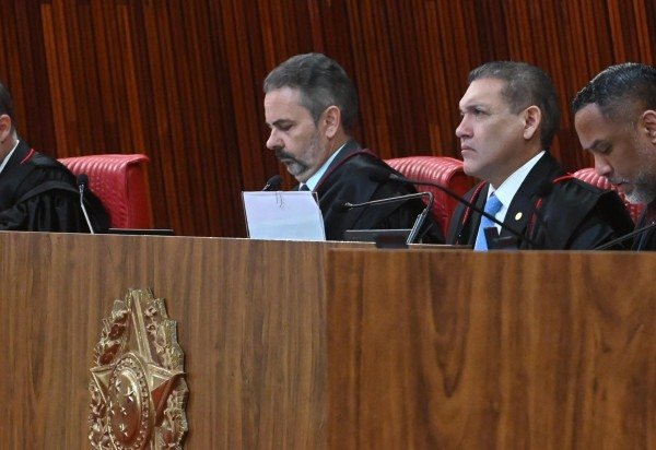 Apesar do placar, o julgamento ainda não foi concluído. A Corte Eleitoral é composta por sete ministros e são necessários quatro votos para formar maioria -  (crédito:  Ed Alves/CB/D.A Press)