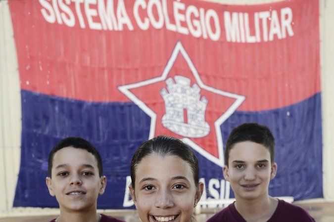  24/09/2026. Crédito: Minervino Júnior/CB/D.A Press. Brasil.  Brasilia - DF. Alunos do colégio militar que conquistaram medalha de ouro nas olimpíadas de matemática.
