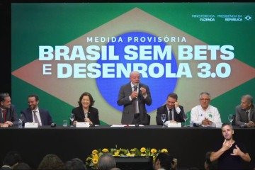 O presidente Lula anunciou o veto total aos cassinos on-line na noite da última sexta-feira> ministro da Fazenda confirma reunião emergencial com times - (crédito: Reprodução ) O presidente Lula anunciou o veto total aos cassinos on-line na noite da última sexta-feira> ministro da Fazenda confirma reunião emergencial com times - (crédito: Reprodução )