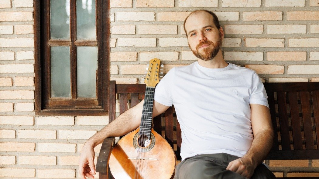 Filipe Braga lança Samblei, álbum que une Choro e cultura popular