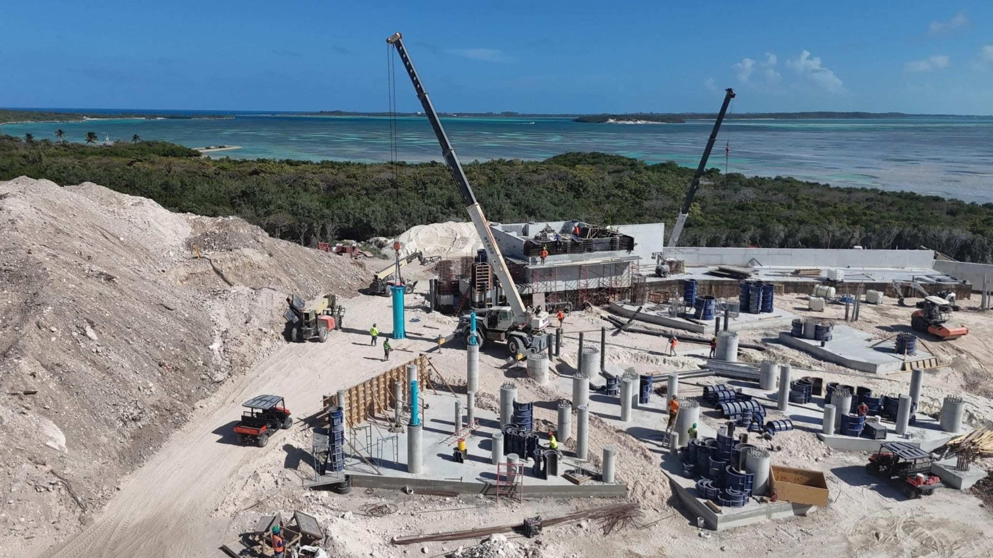 Como se constrói um parque aquático nas Bahamas preparado para enfrentar furacões?