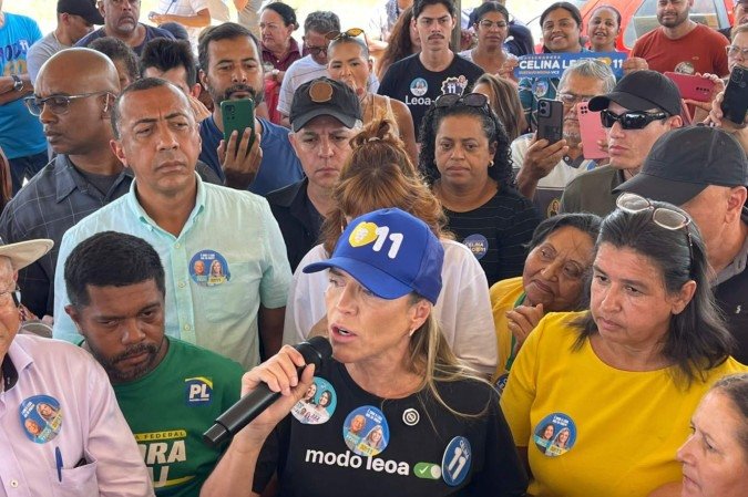 Celina promete regularizar 600 mil habitações no DF - (crédito: Davi Cruz/CB/DA Press) Celina promete regularizar 600 mil habitações no DF - (crédito: Davi Cruz/CB/DA Press)