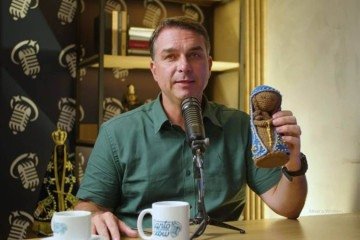 O candidato do PL à Presidência desmentiu a informação de que apoiaria um projeto para tirar de Nossa Senhora Aparecida o título de padroeira do Brasil - (crédito: Reprodução) O candidato do PL à Presidência desmentiu a informação de que apoiaria um projeto para tirar de Nossa Senhora Aparecida o título de padroeira do Brasil - (crédito: Reprodução)