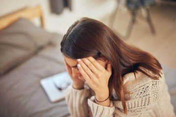 Pesquisadores acreditam que a redução de estrogênio na menopausa pode afetar o envelhecimento do cérebro feminino, ajudando a explicar por que as mulheres têm maior risco de demência - (crédito: PixHere/Divulgação ) Pesquisadores acreditam que a redução de estrogênio na menopausa pode afetar o envelhecimento do cérebro feminino, ajudando a explicar por que as mulheres têm maior risco de demência - (crédito: PixHere/Divulgação )