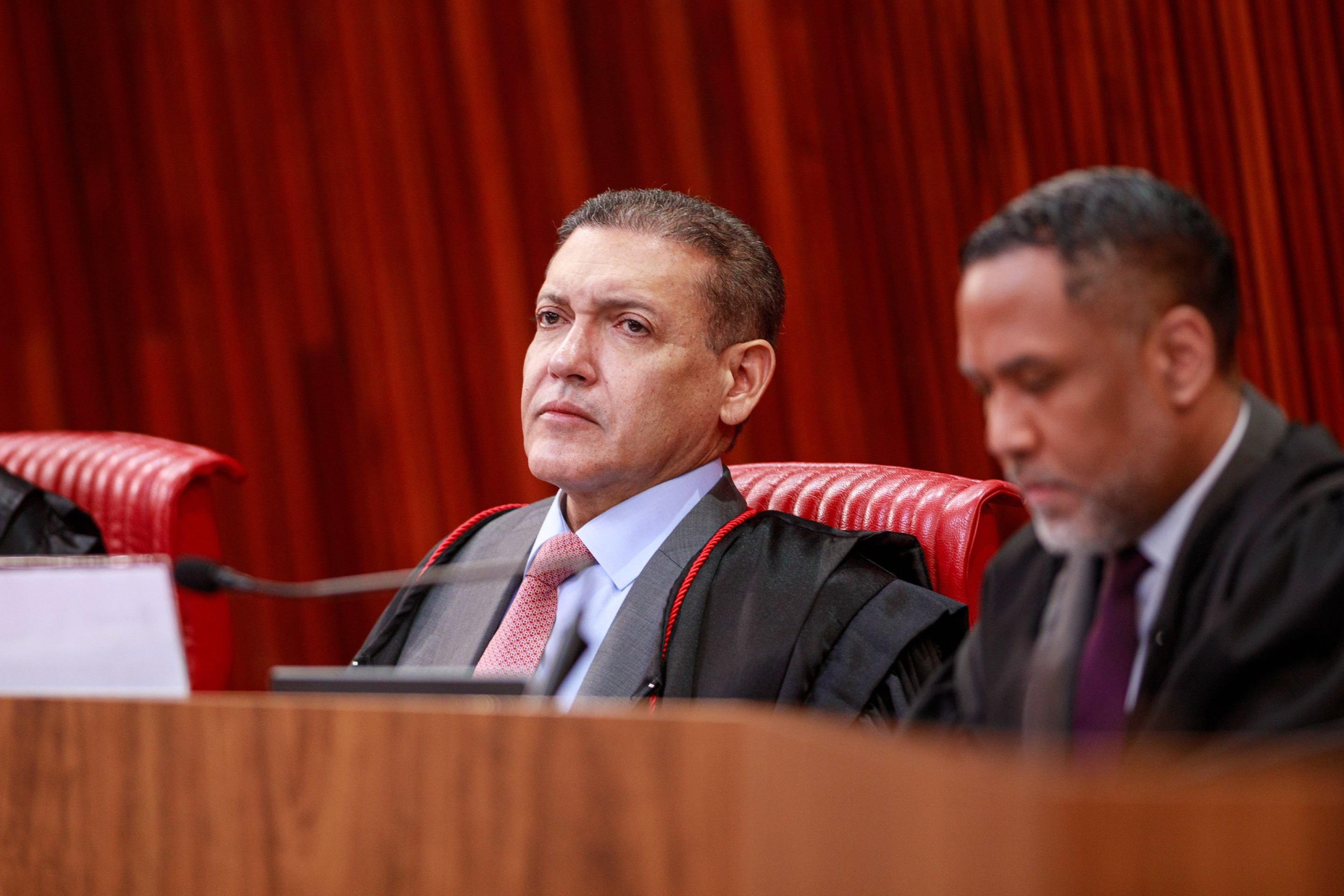 Nunes Marques (E), presidente do TSE -  (crédito: Leobark Rodrigues/Secom/TSE)