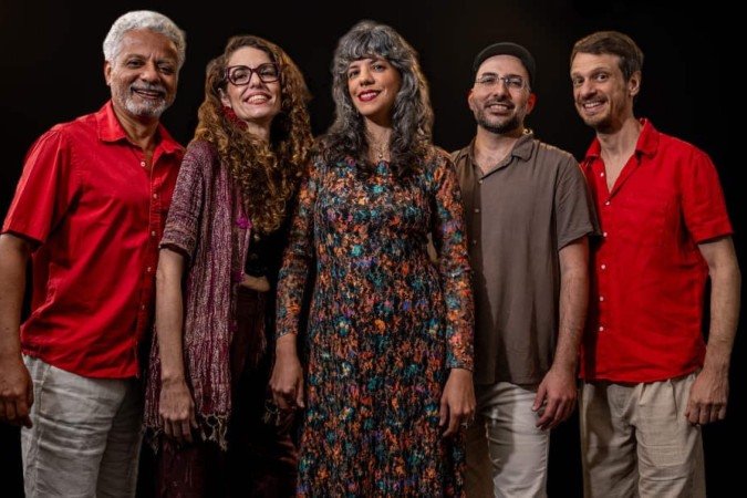 Maísa Arantes lança o álbum Baile da Maisinha com o Trio Samburá (RJ) - (crédito: Divulgação) Maísa Arantes lança o álbum Baile da Maisinha com o Trio Samburá (RJ) - (crédito: Divulgação)