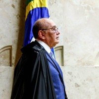 Num dos trechos da decisão, Gilmar frisa que há indícios de que a conta de Fabrício Queiroz seria um 'centro de arrecadação' para Flávio  -  (crédito:  Alejandro Zambrana/STF)