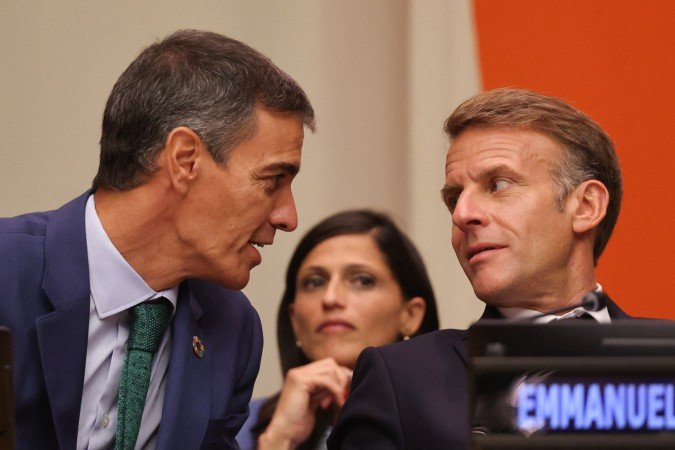 Votação aconteceu durante visita do presidente francês Emmanuel Macron - (crédito: AFP) Votação aconteceu durante visita do presidente francês Emmanuel Macron - (crédito: AFP)