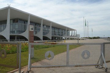 Propostas de prefeitos pedem um novo pacto federativo de quem vai ocupar o Palácio do Planalto entre 2027 e 2031 - (crédito: Ed Alves/CB/D.A Press) Propostas de prefeitos pedem um novo pacto federativo de quem vai ocupar o Palácio do Planalto entre 2027 e 2031 - (crédito: Ed Alves/CB/D.A Press)