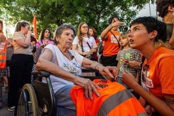 Maricarmen foi desalojada e teve que ser levada a um hospital - (crédito: Getty Images) Maricarmen foi desalojada e teve que ser levada a um hospital - (crédito: Getty Images)