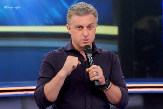 Luciano Huck durante apresentação do 'Domingão com Huck' - (crédito: Reprodução/TV Globo) Luciano Huck durante apresentação do 'Domingão com Huck' - (crédito: Reprodução/TV Globo)