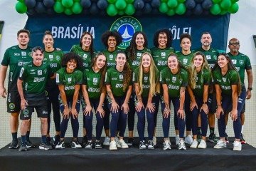 Representante do DF na elite, o Brasília Vôlei apresentou o elenco para a temporada no último fim de semana - (crédito: Rogério Guerreiro / Brasília Vôlei ) Representante do DF na elite, o Brasília Vôlei apresentou o elenco para a temporada no último fim de semana - (crédito: Rogério Guerreiro / Brasília Vôlei )