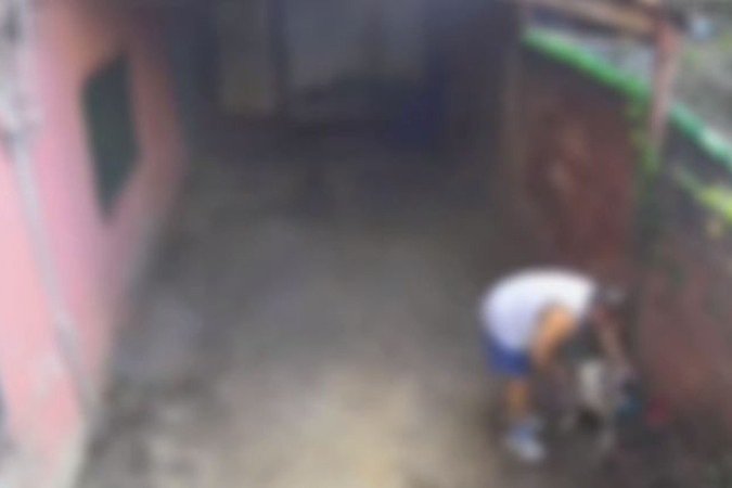As imagens de segurança entregues aos investigadores revelam um histórico de maus-tratos - (crédito: Material cedido ao Correio) As imagens de segurança entregues aos investigadores revelam um histórico de maus-tratos - (crédito: Material cedido ao Correio)