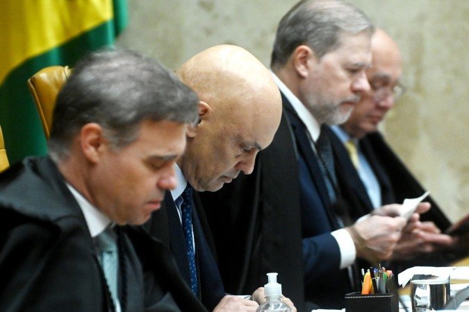 Ministros adotaram medidas que beneficiam aliados ou pessoas próximas ao grupo político, em movimentos interpretados como recados à direita após a votação - (crédito: Ed Alves/CB/D.A Press) Ministros adotaram medidas que beneficiam aliados ou pessoas próximas ao grupo político, em movimentos interpretados como recados à direita após a votação - (crédito: Ed Alves/CB/D.A Press)