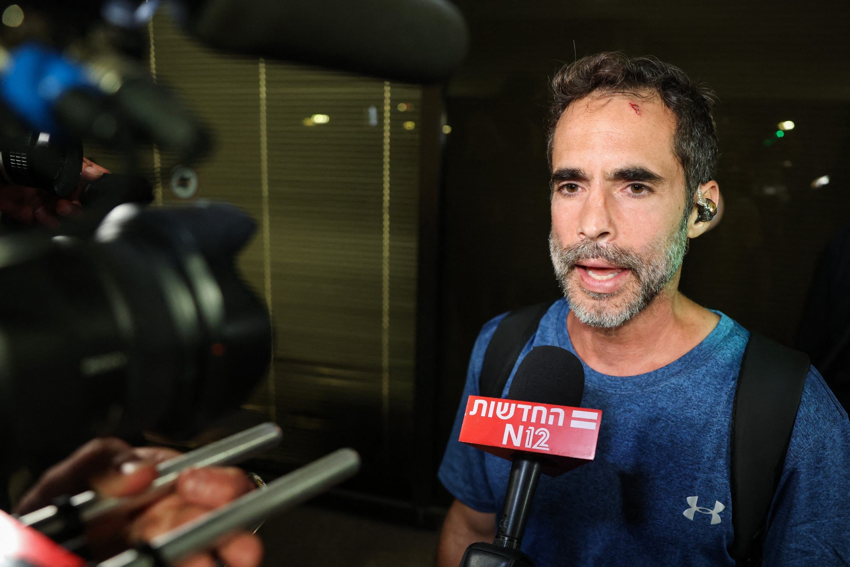Asaf Rajuan, um dos passageiros que imobilizaram o terrorista em pleno voo        