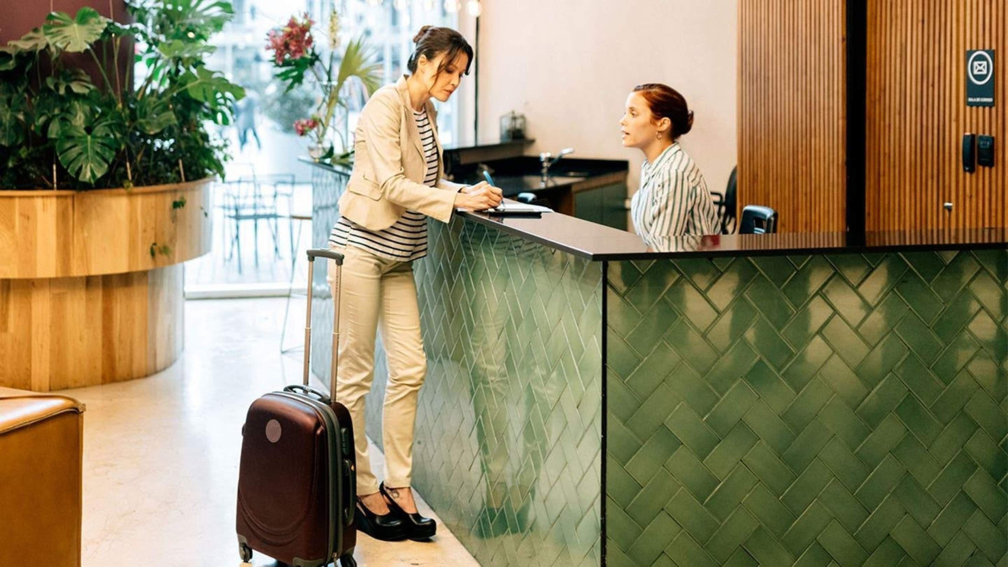 Do check-in à senha do Wi-Fi: quantas decisões um hotel exige do hóspede?