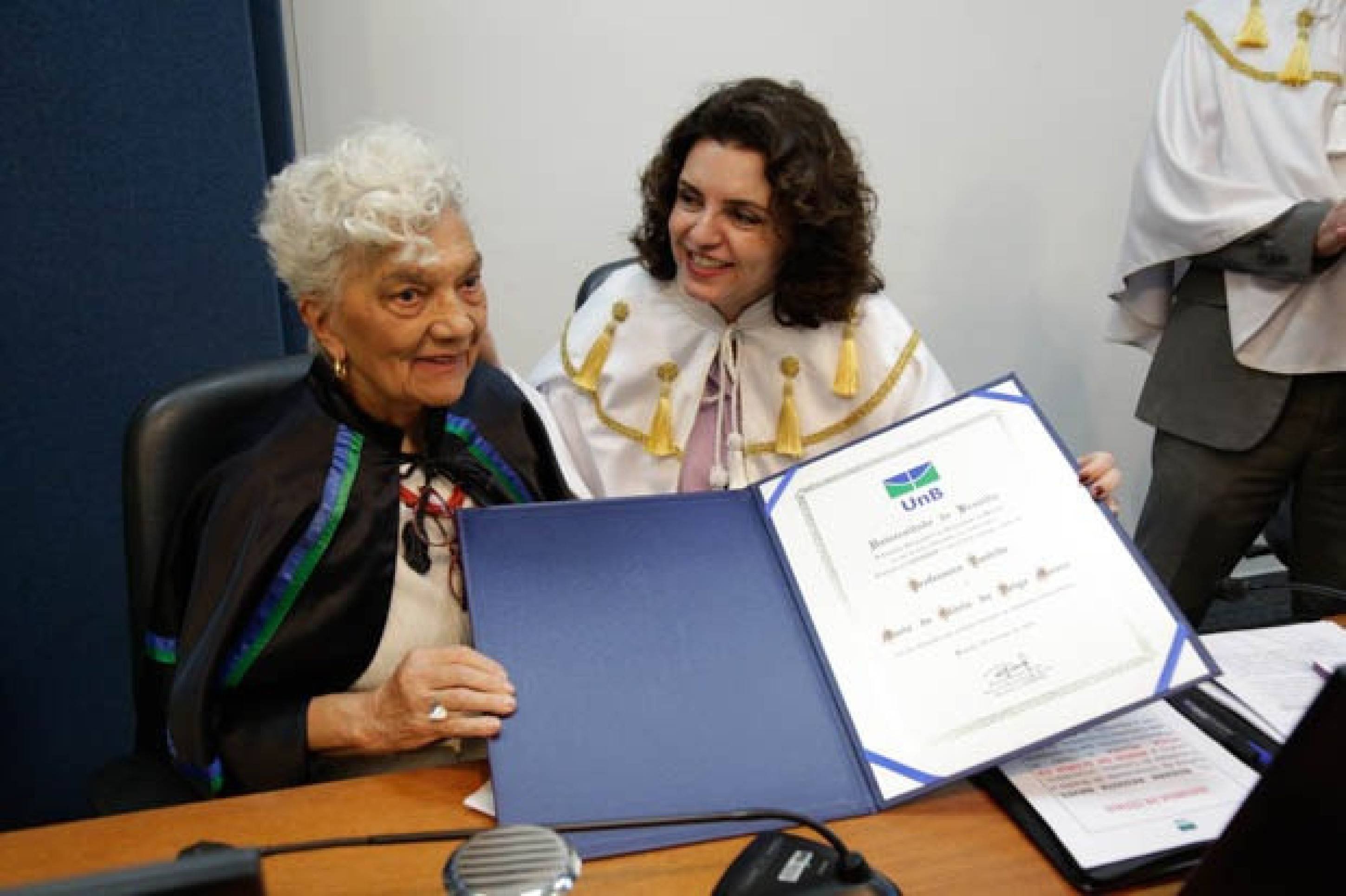 Professora Maria da Gl&oacute;ria 
