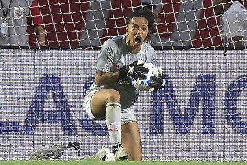 Carlinha ajudou o São Paulo a encerrar a sequência de seis títulos consecutivos do Corinthians no Brasileiro Feminino - (crédito: Miguel Schinariol/São Paulo FC) Carlinha ajudou o São Paulo a encerrar a sequência de seis títulos consecutivos do Corinthians no Brasileiro Feminino - (crédito: Miguel Schinariol/São Paulo FC)