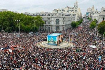 O despejo temporário de Maricarmen Abascal fez reviver o debate sobre a crise de moradia vivida pela Espanha - (crédito: Francesco Militello Mirto/NurPhoto via Getty Images) O despejo temporário de Maricarmen Abascal fez reviver o debate sobre a crise de moradia vivida pela Espanha - (crédito: Francesco Militello Mirto/NurPhoto via Getty Images)