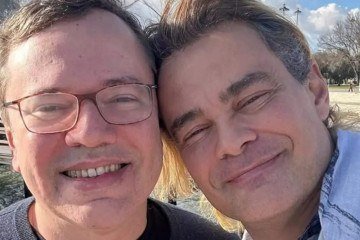 Carmo Dalla Vecchia celebra 20 anos com João Emanuel Carneiro - (crédito: Reprodução/Instagram) Carmo Dalla Vecchia celebra 20 anos com João Emanuel Carneiro - (crédito: Reprodução/Instagram)