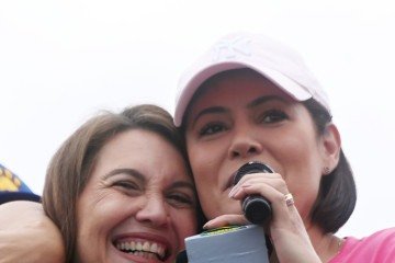 03/10/2026. Ed Alves/CB/D.A Press. Cidades. Motociata e Carreta com Celina Leão - Bia Kicis - Michelle Bolsonaro e participação Damares Alves. - (crédito: Ed Alves/CB/D.A Press) 03/10/2026. Ed Alves/CB/D.A Press. Cidades. Motociata e Carreta com Celina Leão - Bia Kicis - Michelle Bolsonaro e participação Damares Alves. - (crédito: Ed Alves/CB/D.A Press)