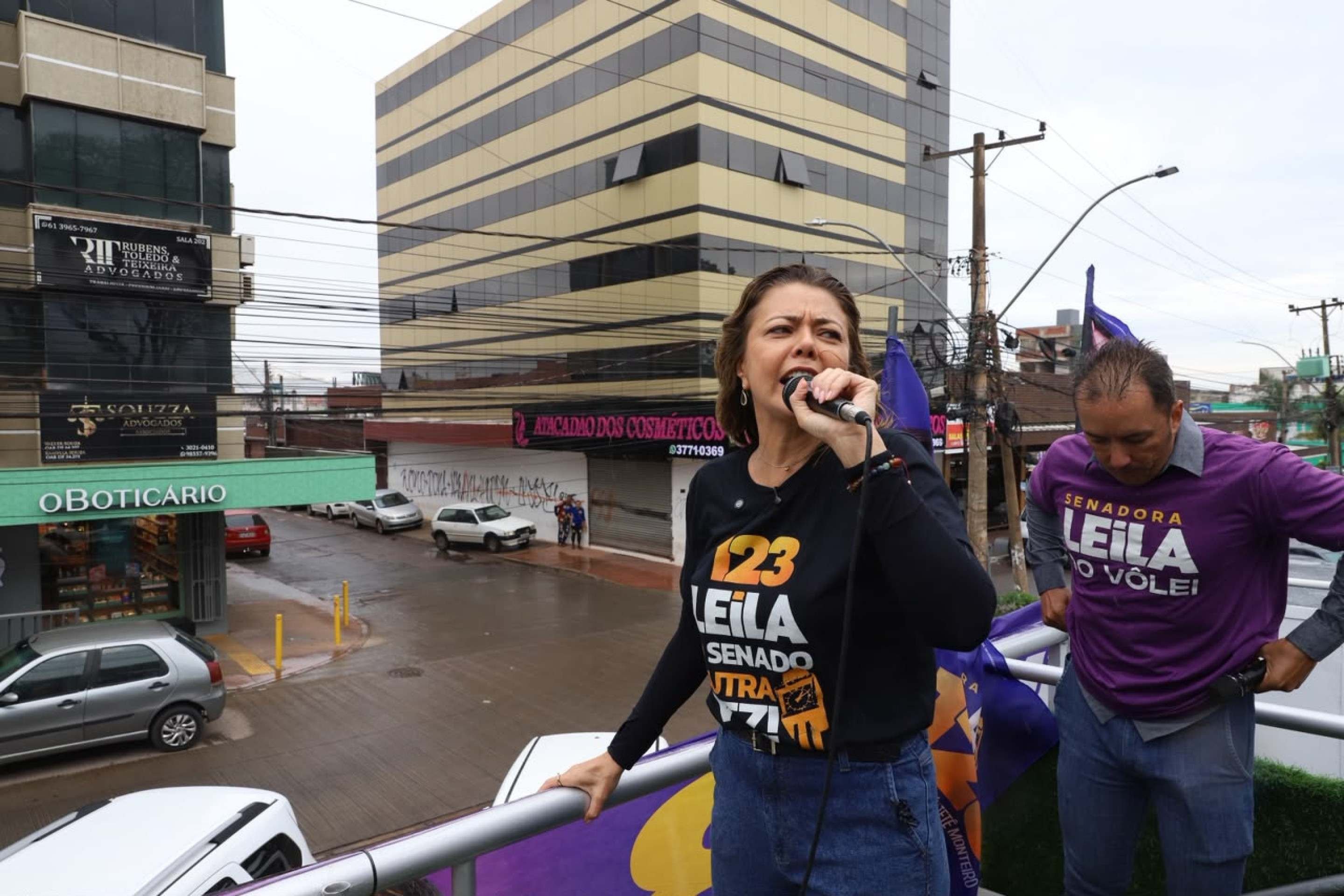 Leila do Volei (PDT) no &uacute;ltimo dia de campanha 