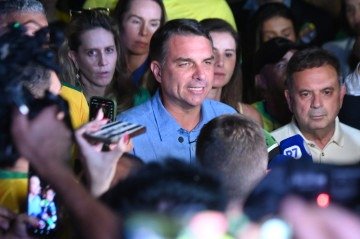 04/10/2026. Ed Alves/CB/D.A Press. Cidades. Flavio Bolsonaro. - (crédito: Ed Alves/CB/D.A Press) 04/10/2026. Ed Alves/CB/D.A Press. Cidades. Flavio Bolsonaro. - (crédito: Ed Alves/CB/D.A Press)
