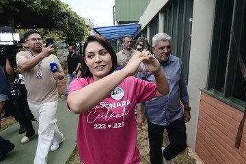 Michelle Bolsonaro bate boca com eleitora que gritou: 'o inferno te espera' - (crédito: Minervino Júnior/CB/DA Press) Michelle Bolsonaro bate boca com eleitora que gritou: 'o inferno te espera' - (crédito: Minervino Júnior/CB/DA Press)