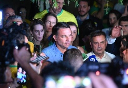  Flavio Bolsonaro fala sobre o segundo turno -  (crédito:  Ed Alves/CB/D.A Press) - Flavio Bolsonaro fala sobre o segundo turno -  (crédito:  Ed Alves/CB/D.A Press)